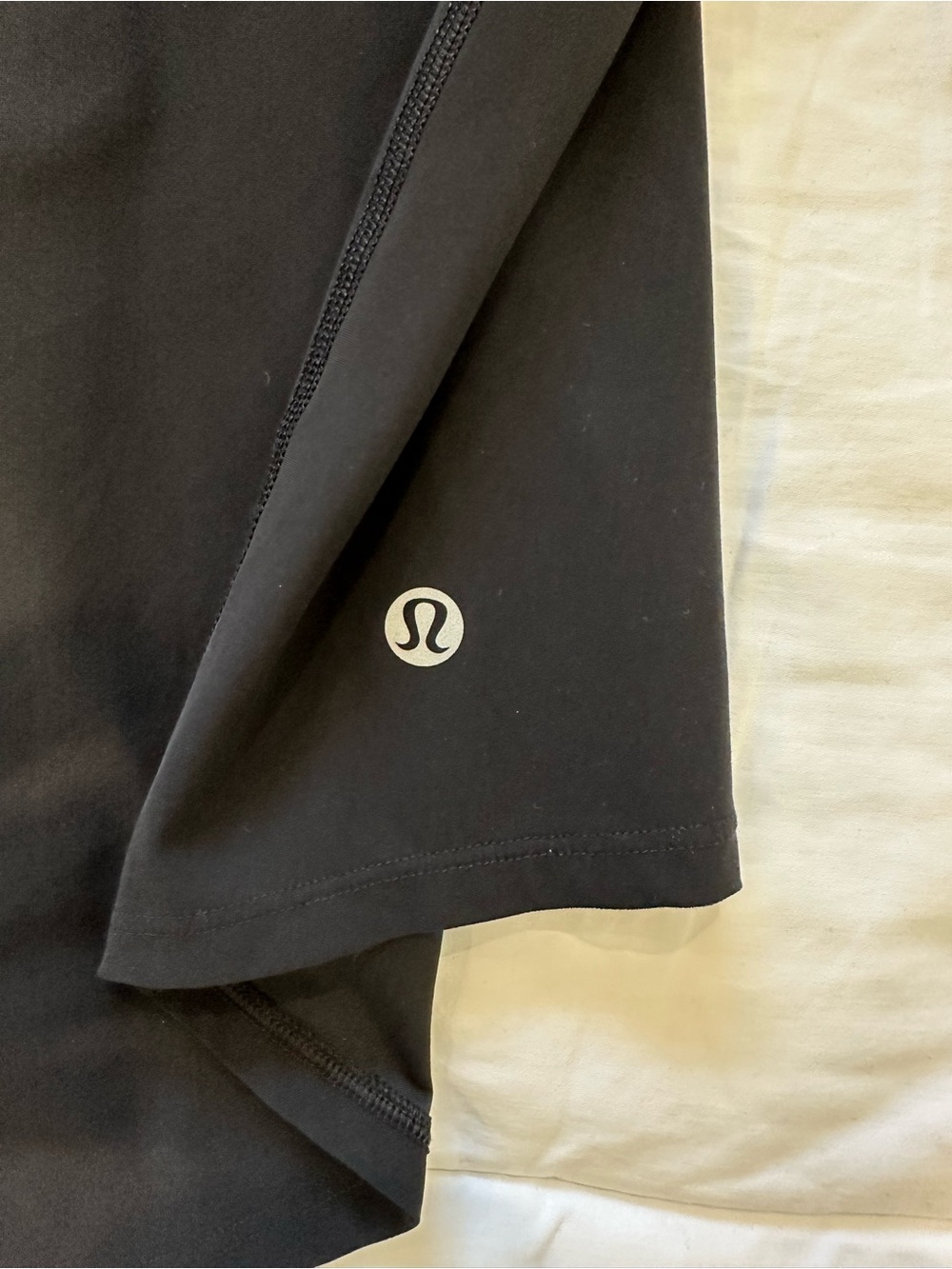 lululemon women’s Making Moves Pleated Back Crewneck Long Sleeve Top
Sz 6 Black - Picture 14 of 15